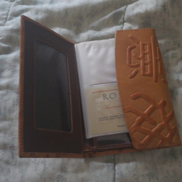 Leather wallet - Picture 3 of 8